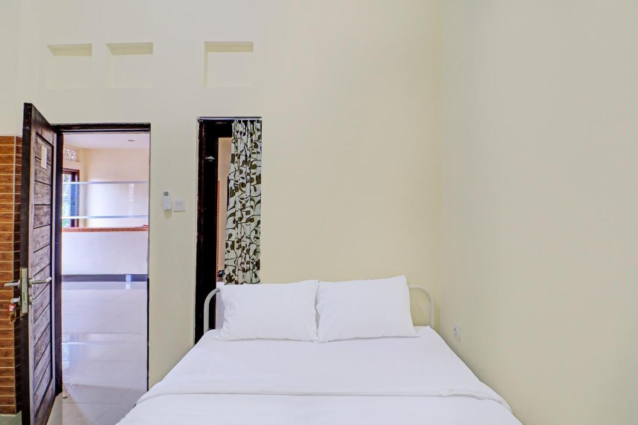 Oyo 91864 Holistic Stay Jimbaran Buitenkant foto