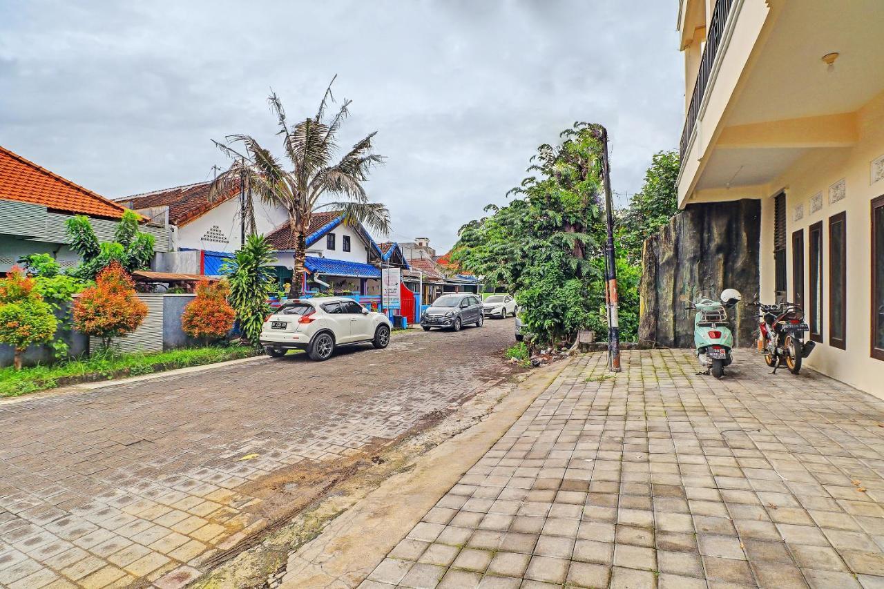Oyo 91864 Holistic Stay Jimbaran Buitenkant foto