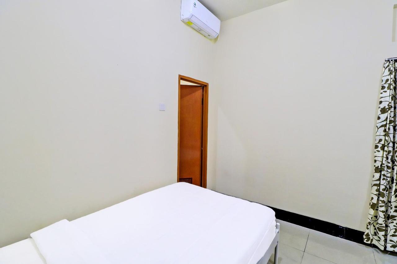 Oyo 91864 Holistic Stay Jimbaran Buitenkant foto